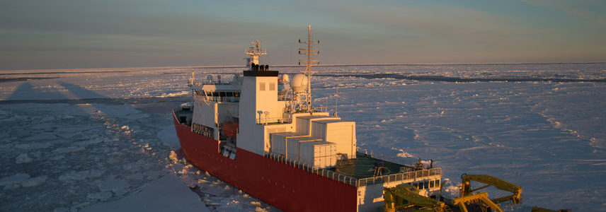 Arctique brise glace route de la soie polaire